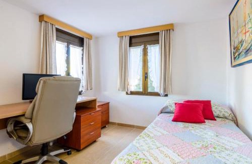 Oropesa del Mar Apartment | Relaxing Apartment El Refugio II with Pool & Family-Friendly Touches