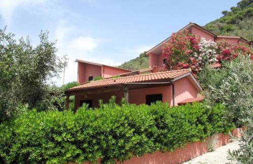 Lacona Apartment | Cozy Apartment Elbamar Lacona I-2 with Fireplace & Kids’ Zone