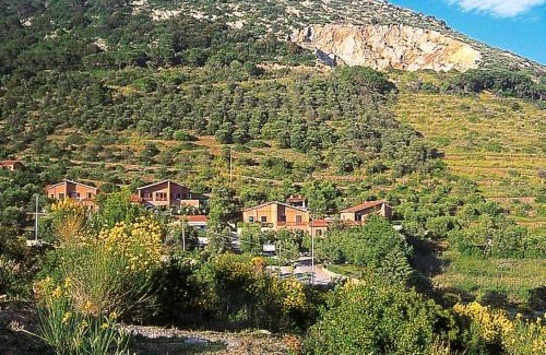 Lacona Apartment | Cozy Apartment Elbamar Lacona I-2 with Fireplace & Kids’ Zone