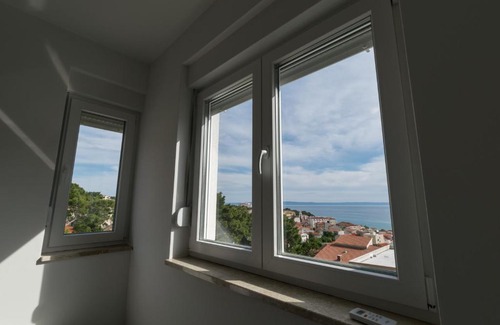 Baska Voda Apartment | Elite Apartment: 4-Star Stay with Family-Friendly Amenities