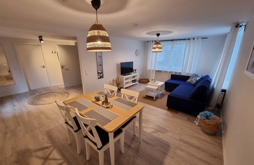 Ihlienworth Apartment | Discover Apartment Elwetritsch EG with Oceanfront Views