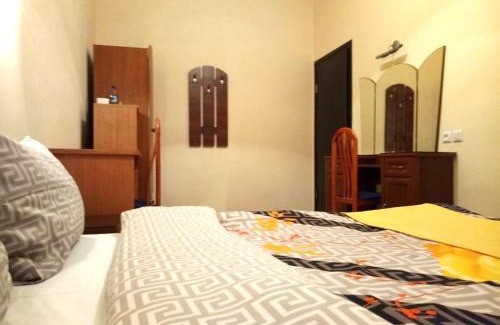 Yavory Hotel | Cozy Apartment Eney: Oceanfront Stays with Pool & Dining