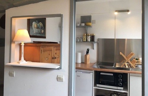 Maisnieres Apartment | Garden View Apartment with Kitchen & Breakfast Included