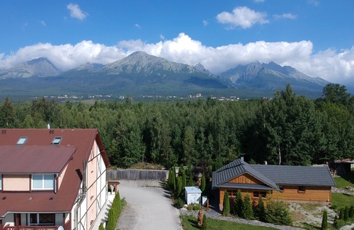 Velky Slavkov House | Cozy Apartment Eric 11 D with Kitchen & Breakfast Included