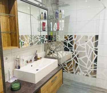 Region Hannover District Apartment | Delightful Apartment Ernesto Laatzen - Rated 10/10 by Guests