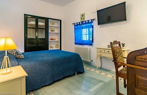 Barbate Apartment | Relaxing Apartment with Terrace & Communal Pool in Cortijo el Indiviso