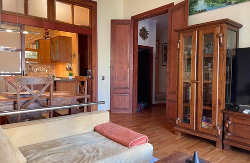 Vilanova I la Geltru Apartment | Modern Apartment Marques Central with Spa & Netflix Access