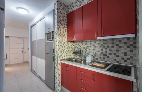 Puerto de la Cruz Apartment | Beachside Apartment “Estudio Bel Air” with Pool & Sea View
