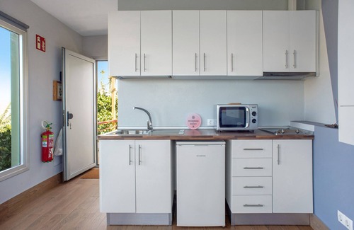 Galdar Apartment | Cozy Apartment "Estudio Lua" with Ocean Views & Wi-Fi