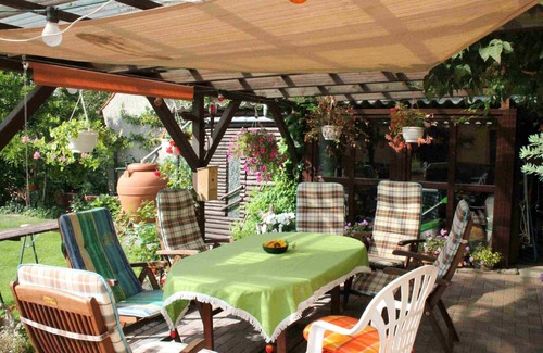 Guestrow Apartment | Family-Friendly Apartment Eva-Maria Schmidt with Kitchen