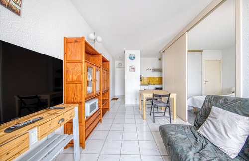 Soulac-sur-Mer Apartment | Apartment 'Évasion Océane - Soulac' with Sea View and Balcony