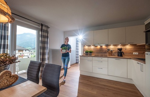 Soell Apartment | Cozy Apartment 'Eve' with Mountain View & Private Balcony