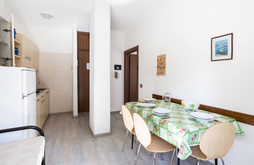 Eraclea Mare House | Discover a Cozy Apartment by the Pine Forest with Pool