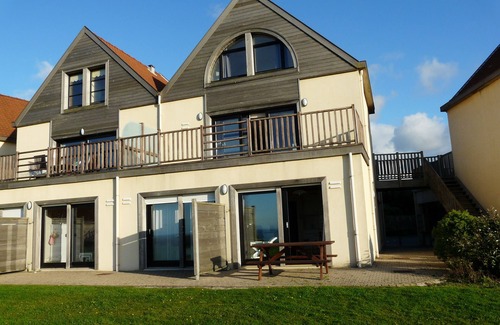 Wimereux Apartment | Oceanfront Apartment "The Natural" with Pool and Wifi