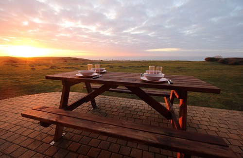 Wimereux Apartment | Oceanfront Apartment "The Natural" with Pool and Wifi