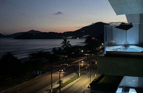 Praia Grande Apartment | Oceanfront Apartment with Pool & Spa in Praia Grande