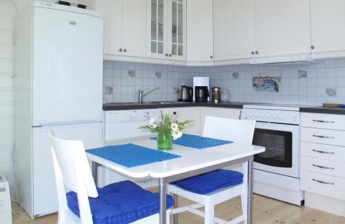 Vik Apartment | Child-Friendly Apartment Fagerdalsnipi - Rated 10/10 by Guests