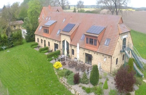 Putbus Apartment | Family-Friendly Ensuite Apartment with Breakfast & Kitchen