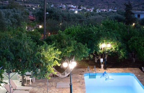 Kounelion Villa | APARTMENT family friendly - Swimming Pool - large garden with sofas.