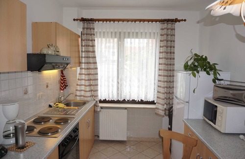 Krampfervorstadt Apartment | Family-Friendly Retreat at Apartment Klingohr, Rated 9.8