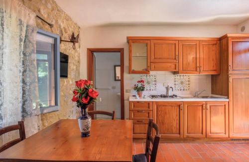 Monteriggioni Apartment | Experience Apartment Fattoria Petraglia - Cedro with Pool
