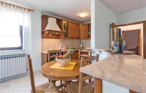 Fazana Apartment | Cozy Apartment in Fazana with Kitchen and Family-Friendly Amenities