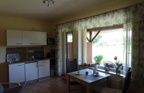 Muritz Apartment | Apartment 'Federower Hofsee Seeadler' with Lake View, Private Terrace and Wi-Fi