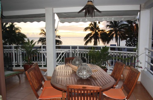 Le Carbet Apartment | Oceanfront Apartment: Relaxing Getaway with Pool & Spa