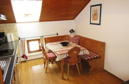Taching a.See Apartment | Spacious Apartment "Feichtlhof" with Balcony & Family Amenities