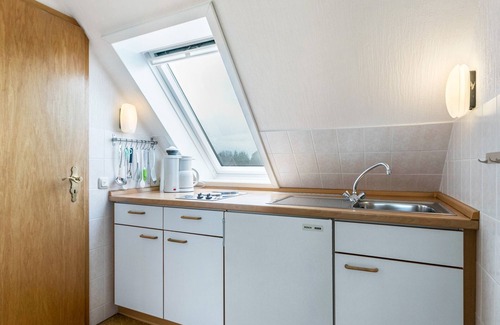Rabel Apartment | Top-Rated Apartment 'Ferienhaus Christa' with Ocean View