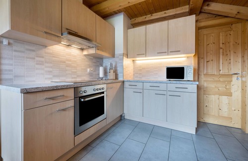 Vandoies Apartment | Exceptional Apartment "Ferienhaus Pichlerhof" with Mountain Views