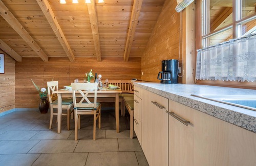 Vandoies Apartment | Exceptional Apartment "Ferienhaus Pichlerhof" with Mountain Views