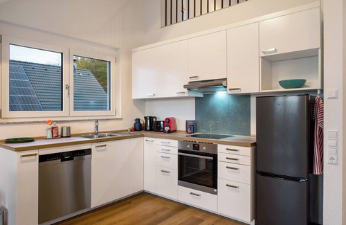 Bad Bellingen Apartment | Apartment 'Ferienwohnung Vogesenpanorama 2' with Mountain View, Private Terrace and Wi-Fi