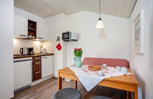 Bolsterlang Apartment | Mountain View Apartment with Balcony and Free Wi-Fi
