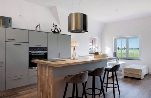 Winnemark Apartment | Oceanfront Apartment 'Ferienwohnung Ostwind' with Wi-Fi