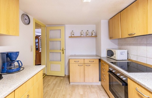 Albstadt Apartment | Modern Apartment 'Ferienwohnung 201' with Garden & Wi-Fi