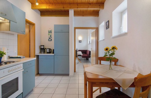 Petershausen-Ost Apartment | Cozy Apartment 'Ferienwohnung Links' with Ocean View & Wi-Fi