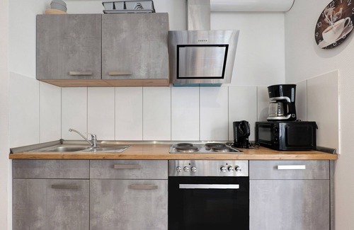 Moeckmuehl Apartment | Cozy Apartment 'Ferienwohnung Schöntal' with Ocean View