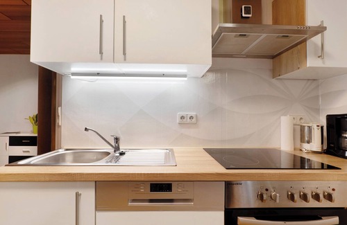 Eschelbach Apartment | Apartment 'Ferienwohnung Bender' with Shared Garden, Balcony and Wi-Fi