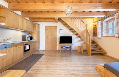 Freyung Apartment | Relaxing Apartment 'Ferienwohnung Stod´l' with Pool & Terrace