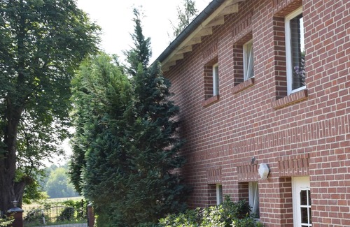 Vietmannsdorf Apartment | Unwind at Ferienwohnung Eulenhof: Terrace, Garden & Wi-Fi