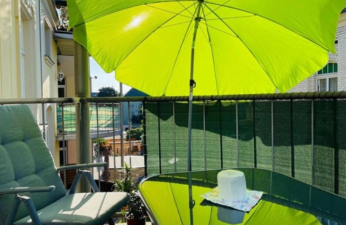 Zwickau Apartment | Modern Apartment 'Ferienwohnung Glück Auf' with Balcony & Wi-Fi