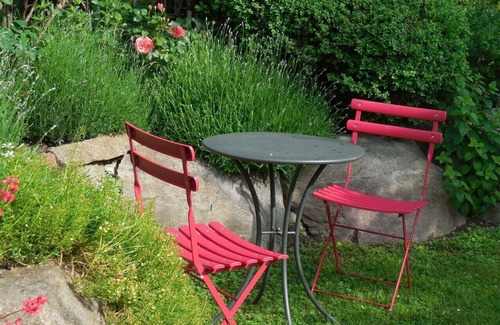 Lana Apartment | Cozy Apartment 'Ferienwohnung Lanz 2' with Garden & Wi-Fi