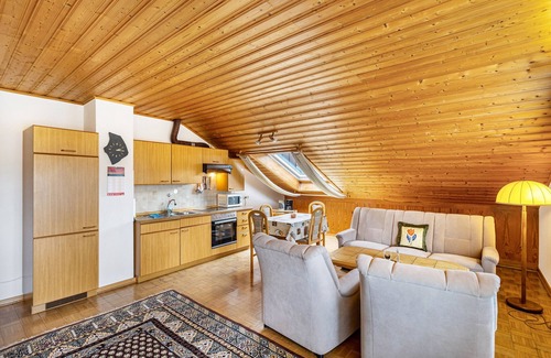Ortsmitte Apartment | Apartment 'Fewo 2' with wintergarden and Wi-Fi