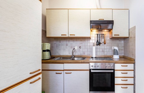 Ortsmitte Apartment | Apartment 'Fewo 3' with wintergarden and Wi-Fi