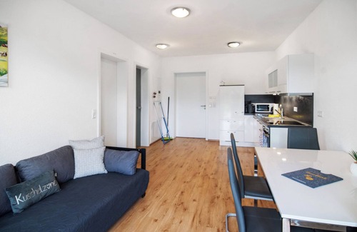 Goppertsweiler Apartment | Apartment 'Fewo Gänseblümle' with Mountain View, Shared Pool and Wi-Fi