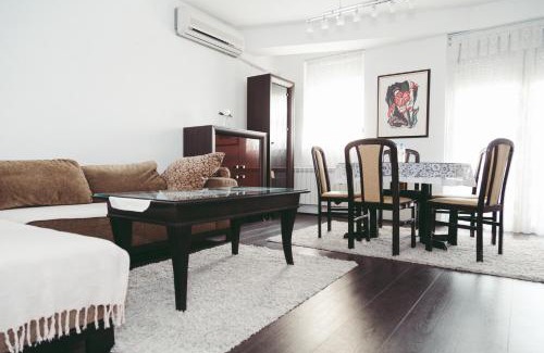 Kocani Apartment | Discover Apartment Fila: 4-Star Stay with Family Amenities