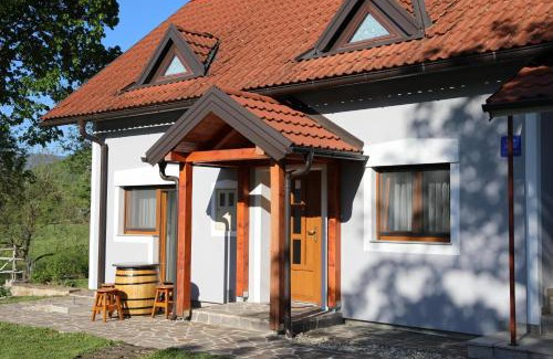 Smoljanac Apartment | Exceptional Apartment Filomena with Breakfast & Family-Friendly Perks