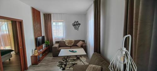 Velka Lomnica Apartment | Guest Rated: Apartment FIMM with Oceanfront Pool & Spa