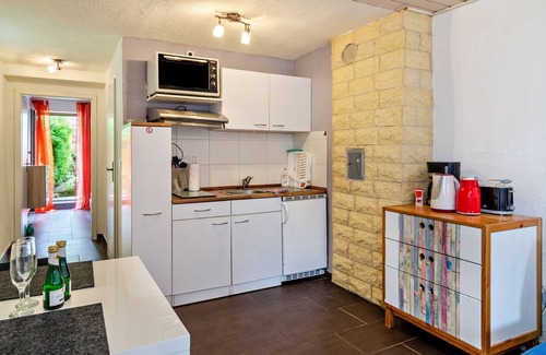 Sipplingen Apartment | Relaxing Fischerstube Apartment with Garden & Ocean Views